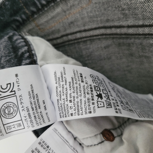 Levi’s 501 high-waisted washed black jeans. 🖤 - Picture 5 of 7